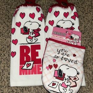 Snoopy Valentine’s Kitchen Set